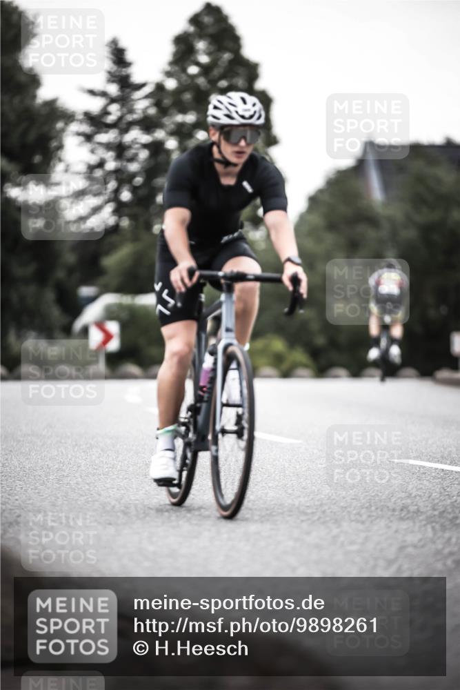 21.06.2026 - 29. Vierlanden-Triathlon H.Heesch http://msf.ph/oto/9898261 21.06.2026 10:04:40 Radfahren 86, 235, 307, 365, 389 meine-sportfotos.de