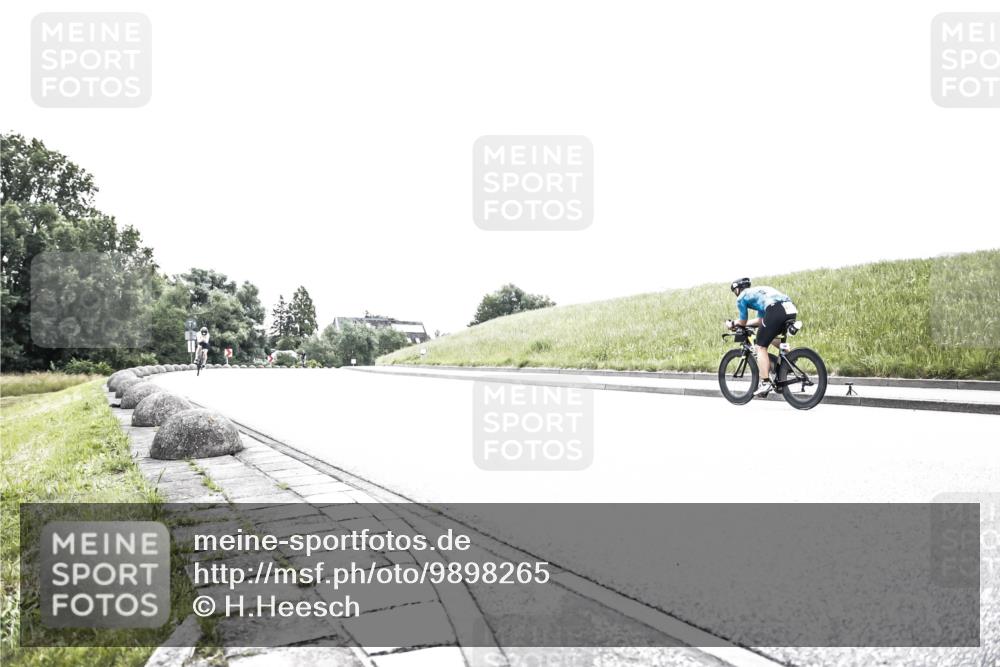 21.06.2026 - 29. Vierlanden-Triathlon H.Heesch http://msf.ph/oto/9898265 21.06.2026 09:53:06 Radfahren 265, 299 meine-sportfotos.de