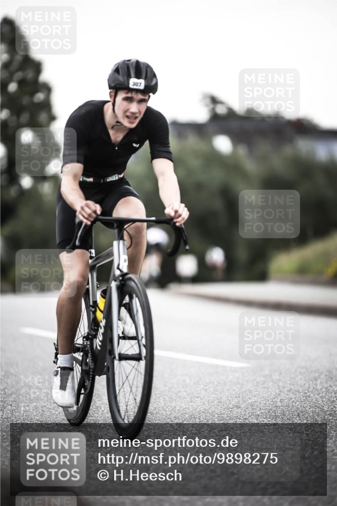 21.06.2026 - 29. Vierlanden-Triathlon H.Heesch http://msf.ph/oto/9898275 21.06.2026 10:04:46 Radfahren 86, 307, 329, 365 meine-sportfotos.de