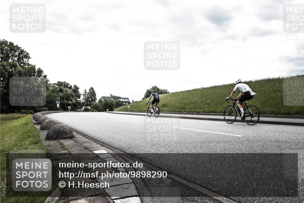 21.06.2026 - 29. Vierlanden-Triathlon H.Heesch http://msf.ph/oto/9898290 21.06.2026 09:53:50 Radfahren 78, 106, 112, 136 meine-sportfotos.de