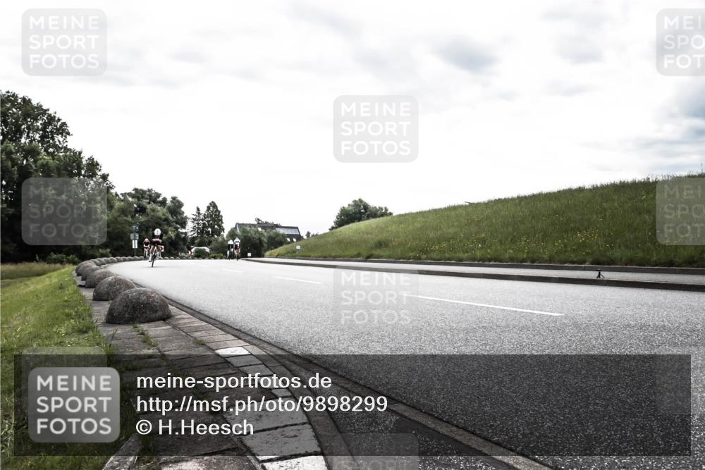 21.06.2026 - 29. Vierlanden-Triathlon H.Heesch http://msf.ph/oto/9898299 21.06.2026 09:54:59 Radfahren 148, 292, 293 meine-sportfotos.de