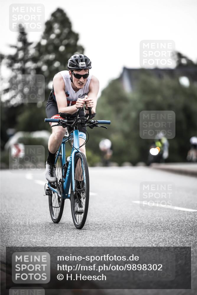 21.06.2026 - 29. Vierlanden-Triathlon H.Heesch http://msf.ph/oto/9898302 21.06.2026 10:04:48 Radfahren 86, 174, 307, 329, 365 meine-sportfotos.de