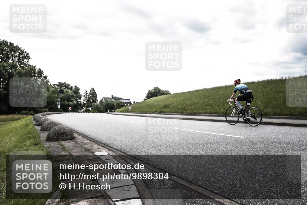 21.06.2026 - 29. Vierlanden-Triathlon H.Heesch http://msf.ph/oto/9898304 21.06.2026 09:55:24 Radfahren 20 meine-sportfotos.de