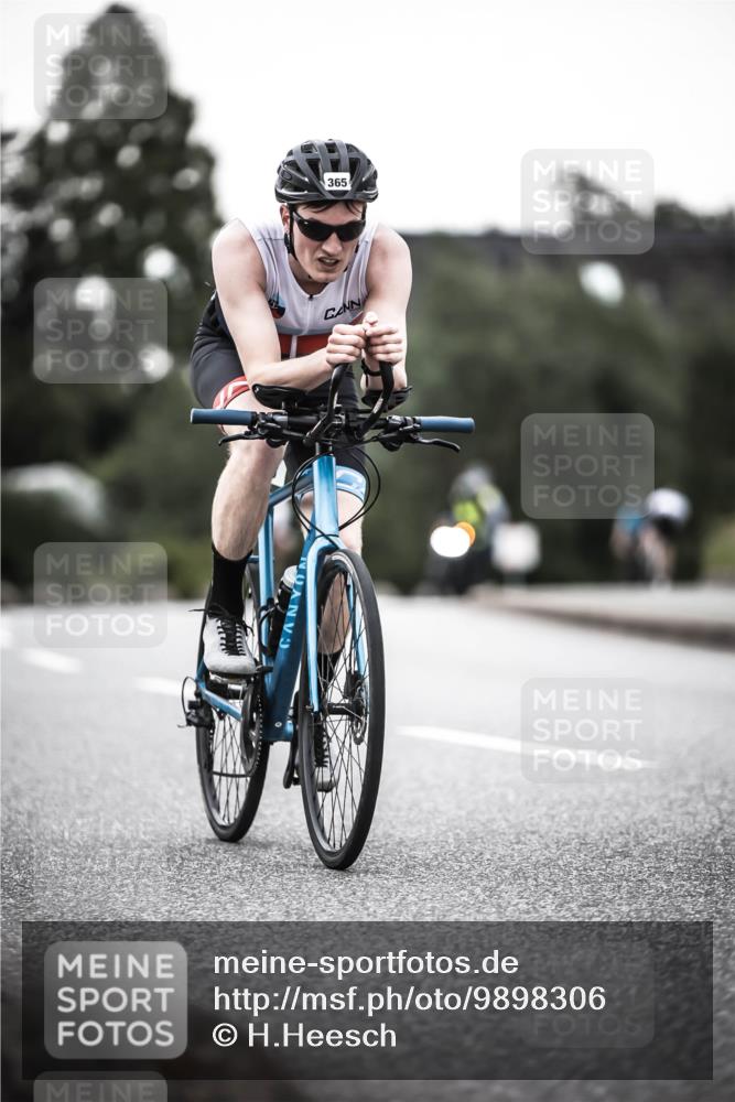 21.06.2026 - 29. Vierlanden-Triathlon H.Heesch http://msf.ph/oto/9898306 21.06.2026 10:04:48 Radfahren 86, 174, 307, 329, 365 meine-sportfotos.de