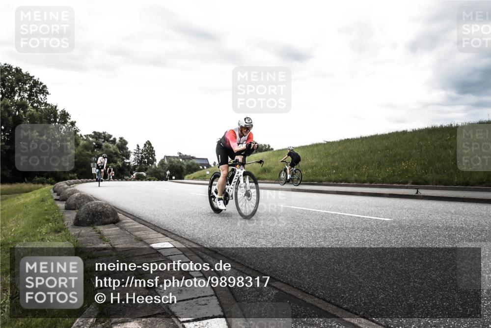 21.06.2026 - 29. Vierlanden-Triathlon H.Heesch http://msf.ph/oto/9898317 21.06.2026 09:56:44 Radfahren 12, 13, 174, 239 meine-sportfotos.de