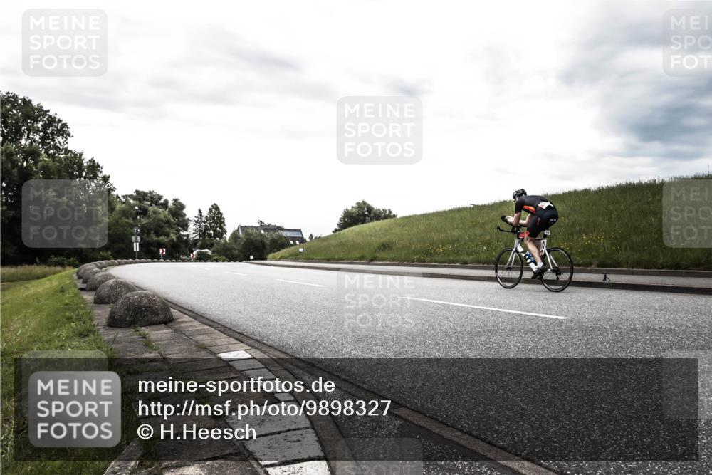 21.06.2026 - 29. Vierlanden-Triathlon H.Heesch http://msf.ph/oto/9898327 21.06.2026 09:57:38 Radfahren 207 meine-sportfotos.de
