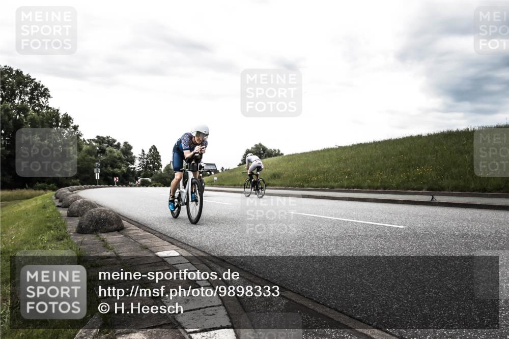 21.06.2026 - 29. Vierlanden-Triathlon H.Heesch http://msf.ph/oto/9898333 21.06.2026 09:57:49 Radfahren 145, 147 meine-sportfotos.de