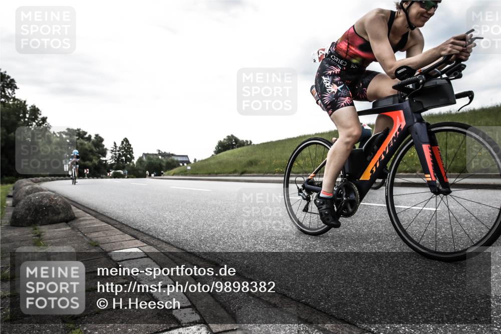 21.06.2026 - 29. Vierlanden-Triathlon H.Heesch http://msf.ph/oto/9898382 21.06.2026 10:01:11 Radfahren 274, 300 meine-sportfotos.de