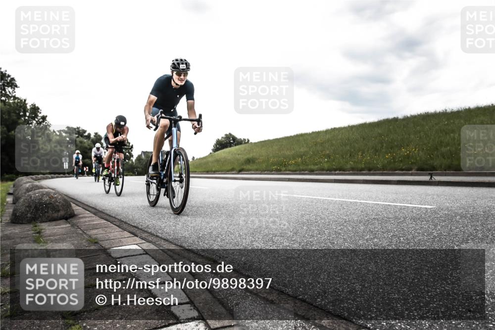 21.06.2026 - 29. Vierlanden-Triathlon H.Heesch http://msf.ph/oto/9898397 21.06.2026 10:02:25 Radfahren 118, 119, 141, 186, 339 meine-sportfotos.de