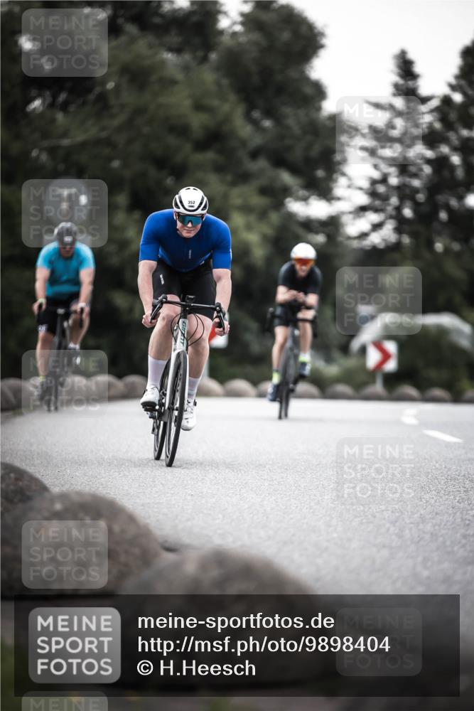 21.06.2026 - 29. Vierlanden-Triathlon H.Heesch http://msf.ph/oto/9898404 21.06.2026 10:04:57 Radfahren 130, 174, 292, 308, 332, 352 meine-sportfotos.de