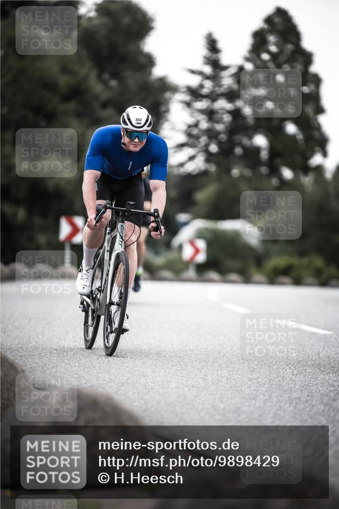 21.06.2026 - 29. Vierlanden-Triathlon H.Heesch http://msf.ph/oto/9898429 21.06.2026 10:04:57 Radfahren 130, 174, 292, 308, 332, 352 meine-sportfotos.de