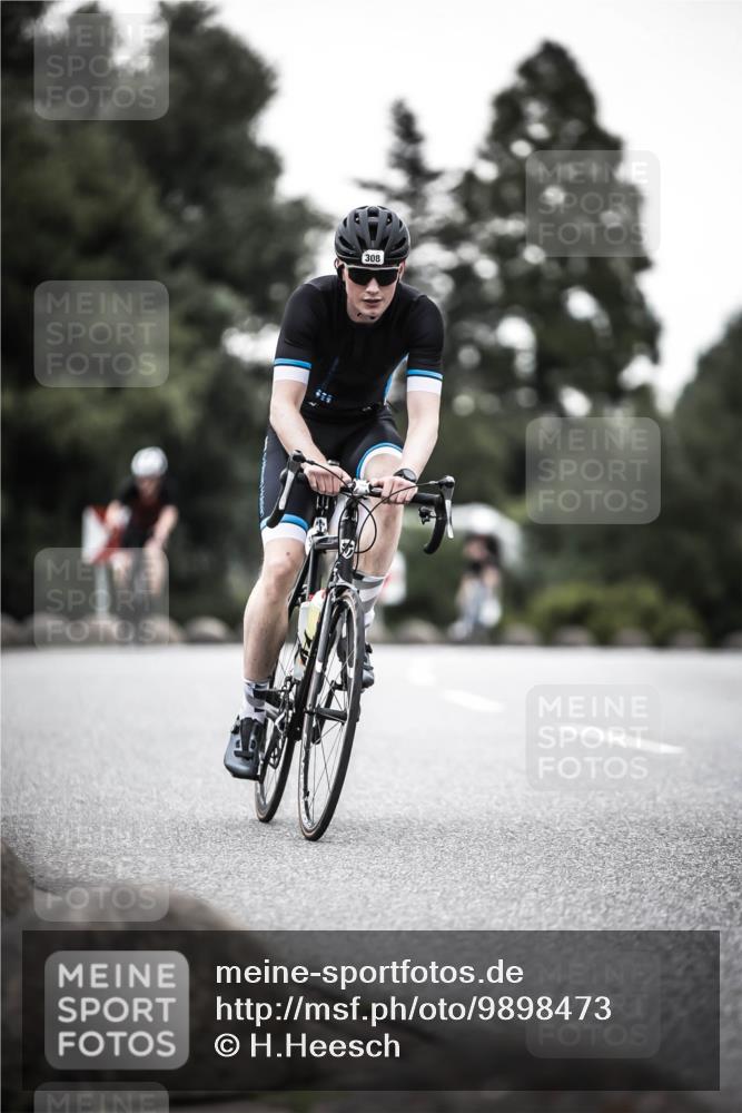 21.06.2026 - 29. Vierlanden-Triathlon H.Heesch http://msf.ph/oto/9898473 21.06.2026 10:05:04 Radfahren 130, 264, 308, 323, 326 meine-sportfotos.de