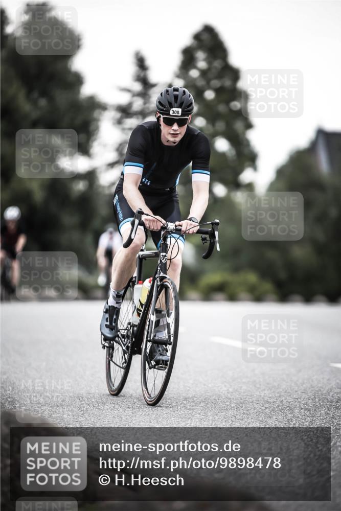 21.06.2026 - 29. Vierlanden-Triathlon H.Heesch http://msf.ph/oto/9898478 21.06.2026 10:05:04 Radfahren 130, 264, 308, 323, 326 meine-sportfotos.de