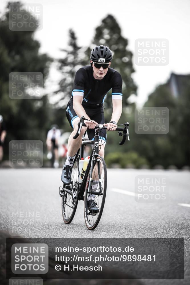 21.06.2026 - 29. Vierlanden-Triathlon H.Heesch http://msf.ph/oto/9898481 21.06.2026 10:05:04 Radfahren 130, 264, 308, 323, 326 meine-sportfotos.de