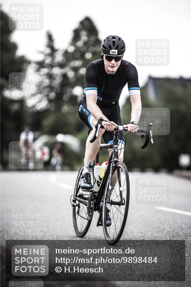 21.06.2026 - 29. Vierlanden-Triathlon H.Heesch http://msf.ph/oto/9898484 21.06.2026 10:05:04 Radfahren 130, 264, 308, 323, 326 meine-sportfotos.de