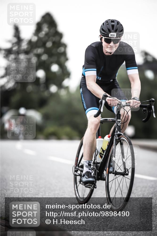 21.06.2026 - 29. Vierlanden-Triathlon H.Heesch http://msf.ph/oto/9898490 21.06.2026 10:05:04 Radfahren 130, 264, 308, 323, 326 meine-sportfotos.de