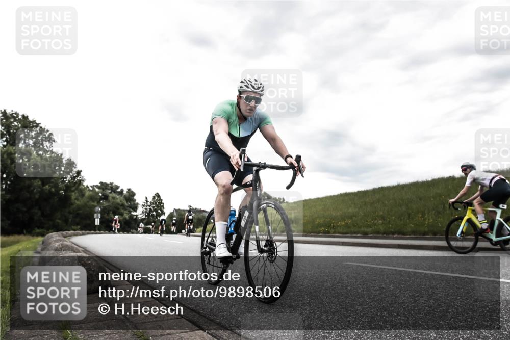 21.06.2026 - 29. Vierlanden-Triathlon H.Heesch http://msf.ph/oto/9898506 21.06.2026 10:07:57 Radfahren 59, 104, 220, 320, 334 meine-sportfotos.de