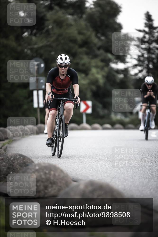 21.06.2026 - 29. Vierlanden-Triathlon H.Heesch http://msf.ph/oto/9898508 21.06.2026 10:05:07 Radfahren 130, 264, 275, 308, 323, 326 meine-sportfotos.de