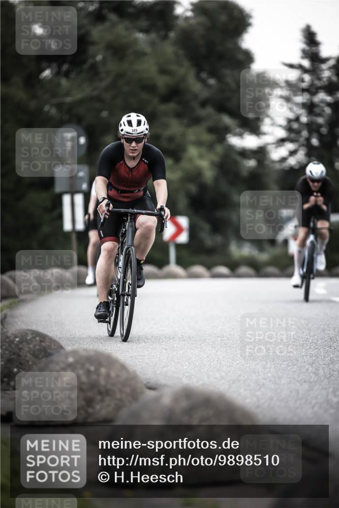 21.06.2026 - 29. Vierlanden-Triathlon H.Heesch http://msf.ph/oto/9898510 21.06.2026 10:05:07 Radfahren 130, 264, 275, 308, 323, 326 meine-sportfotos.de