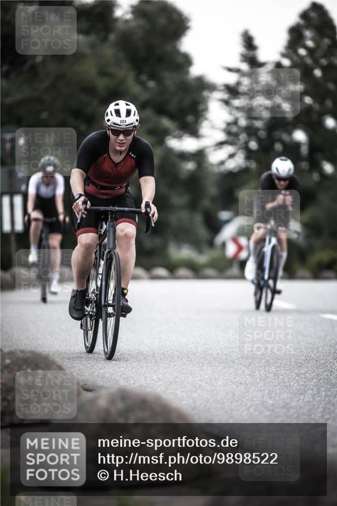 21.06.2026 - 29. Vierlanden-Triathlon H.Heesch http://msf.ph/oto/9898522 21.06.2026 10:05:08 Radfahren 130, 264, 275, 323, 326 meine-sportfotos.de