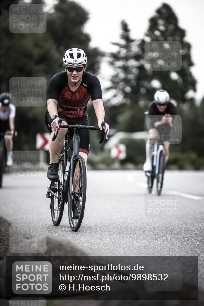21.06.2026 - 29. Vierlanden-Triathlon H.Heesch http://msf.ph/oto/9898532 21.06.2026 10:05:08 Radfahren 130, 264, 275, 323, 326 meine-sportfotos.de