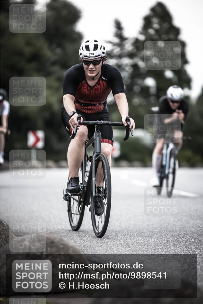 21.06.2026 - 29. Vierlanden-Triathlon H.Heesch http://msf.ph/oto/9898541 21.06.2026 10:05:08 Radfahren 130, 264, 275, 323, 326 meine-sportfotos.de