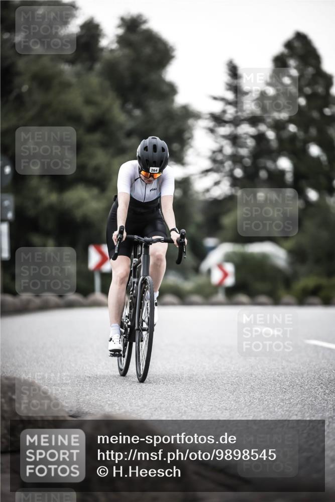 21.06.2026 - 29. Vierlanden-Triathlon H.Heesch http://msf.ph/oto/9898545 21.06.2026 10:05:09 Radfahren 264, 275, 289, 323, 326 meine-sportfotos.de