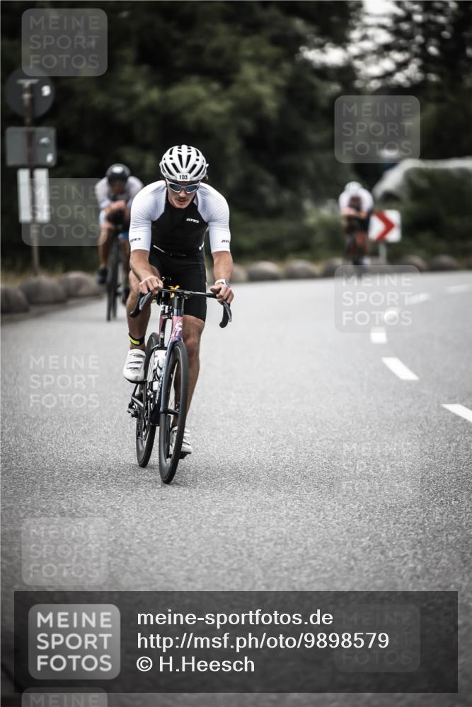 21.06.2026 - 29. Vierlanden-Triathlon H.Heesch http://msf.ph/oto/9898579 21.06.2026 10:05:30 Radfahren 5, 103, 175, 195, 312 meine-sportfotos.de