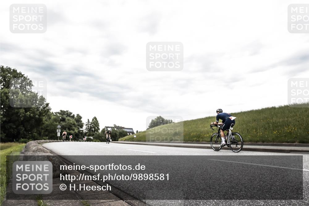 21.06.2026 - 29. Vierlanden-Triathlon H.Heesch http://msf.ph/oto/9898581 21.06.2026 10:19:18 Radfahren 247, 1356 meine-sportfotos.de