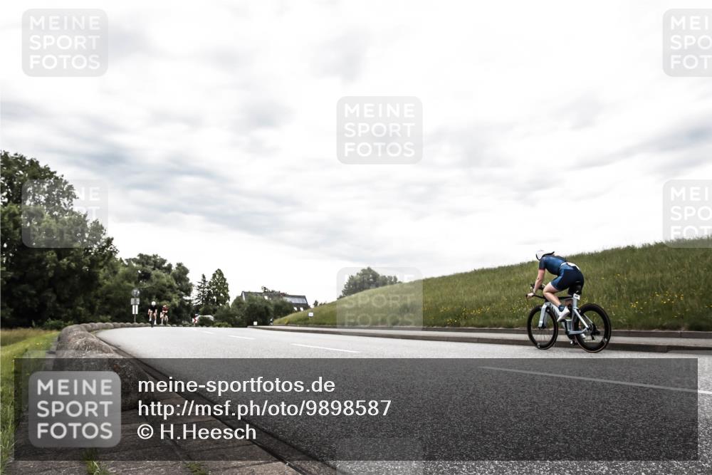 21.06.2026 - 29. Vierlanden-Triathlon H.Heesch http://msf.ph/oto/9898587 21.06.2026 10:19:25 Radfahren 171, 184, 242, 1356 meine-sportfotos.de