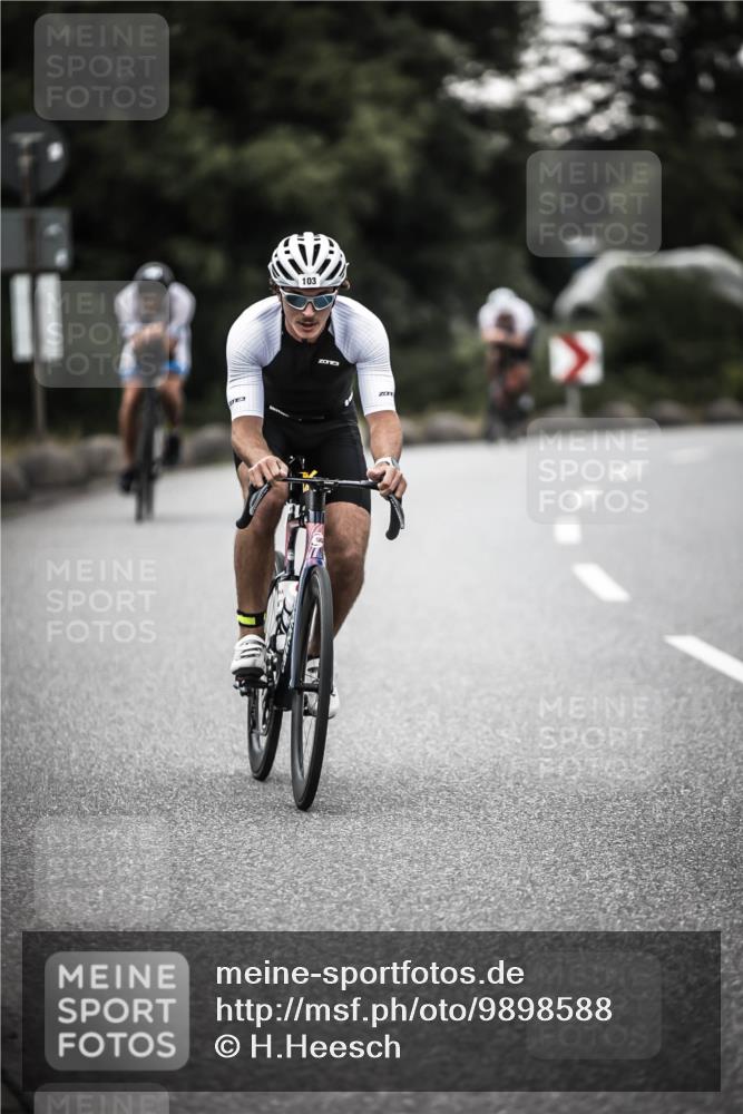 21.06.2026 - 29. Vierlanden-Triathlon H.Heesch http://msf.ph/oto/9898588 21.06.2026 10:05:31 Radfahren 5, 103, 135, 175, 195, 312 meine-sportfotos.de