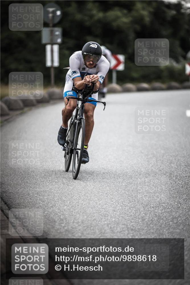 21.06.2026 - 29. Vierlanden-Triathlon H.Heesch http://msf.ph/oto/9898618 21.06.2026 10:05:32 Radfahren 5, 103, 135, 175, 195, 312 meine-sportfotos.de