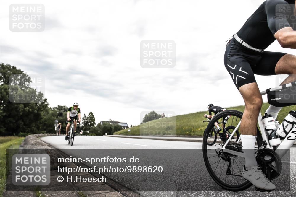21.06.2026 - 29. Vierlanden-Triathlon H.Heesch http://msf.ph/oto/9898620 21.06.2026 10:19:59 Radfahren 69, 79, 163, 432 meine-sportfotos.de