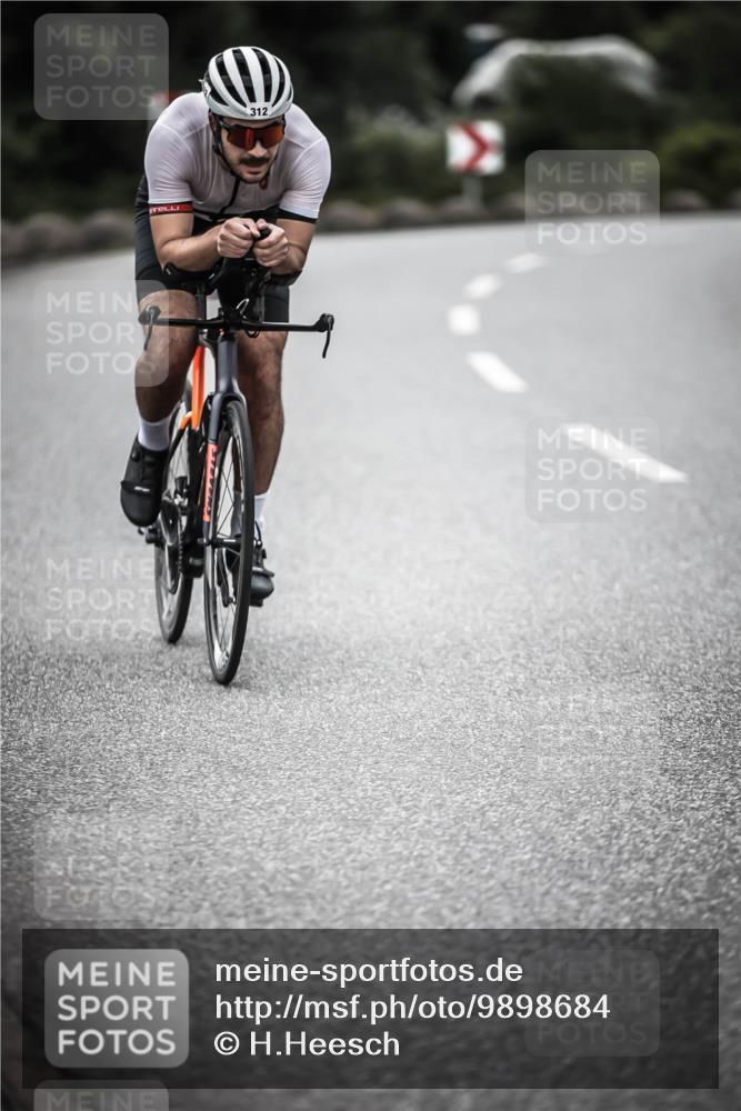 21.06.2026 - 29. Vierlanden-Triathlon H.Heesch http://msf.ph/oto/9898684 21.06.2026 10:05:35 Radfahren 5, 135, 175, 312 meine-sportfotos.de