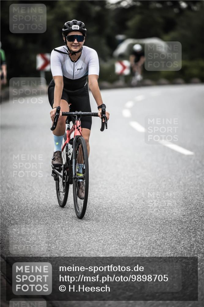 21.06.2026 - 29. Vierlanden-Triathlon H.Heesch http://msf.ph/oto/9898705 21.06.2026 10:05:44 Radfahren 133, 252, 259, 363 meine-sportfotos.de