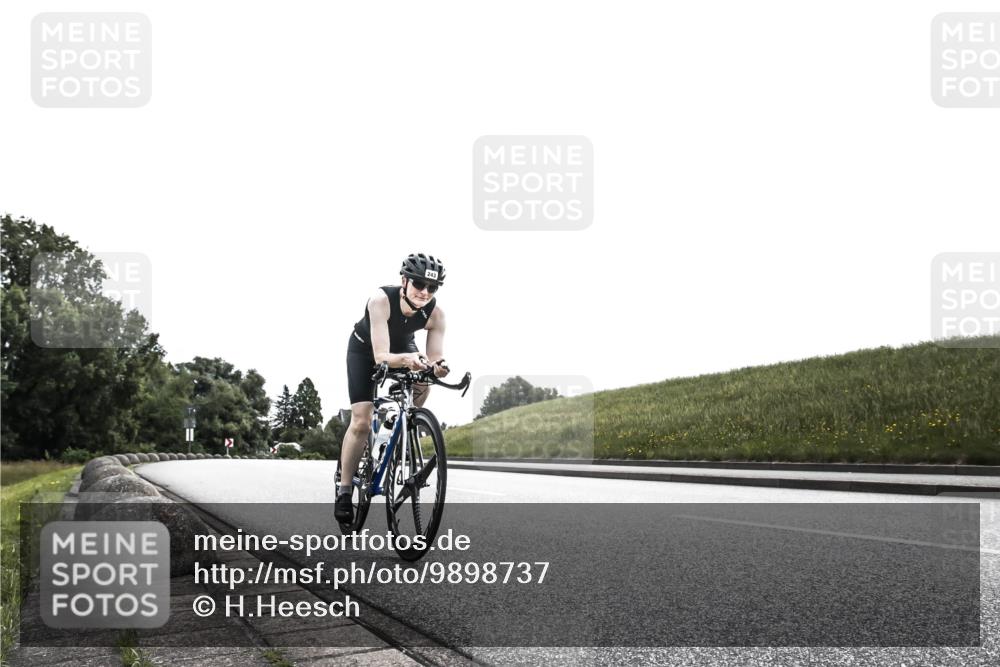21.06.2026 - 29. Vierlanden-Triathlon H.Heesch http://msf.ph/oto/9898737 21.06.2026 10:45:30 Radfahren 36, 153, 161, 243, 417 meine-sportfotos.de