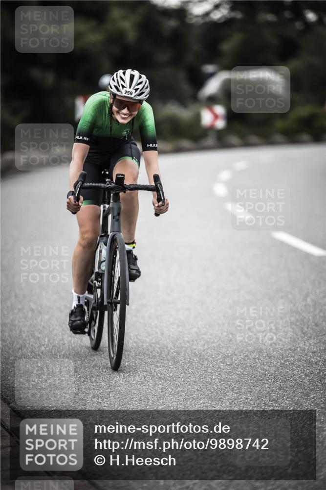 21.06.2026 - 29. Vierlanden-Triathlon H.Heesch http://msf.ph/oto/9898742 21.06.2026 10:05:46 Radfahren 133, 159, 252, 259, 317, 363 meine-sportfotos.de