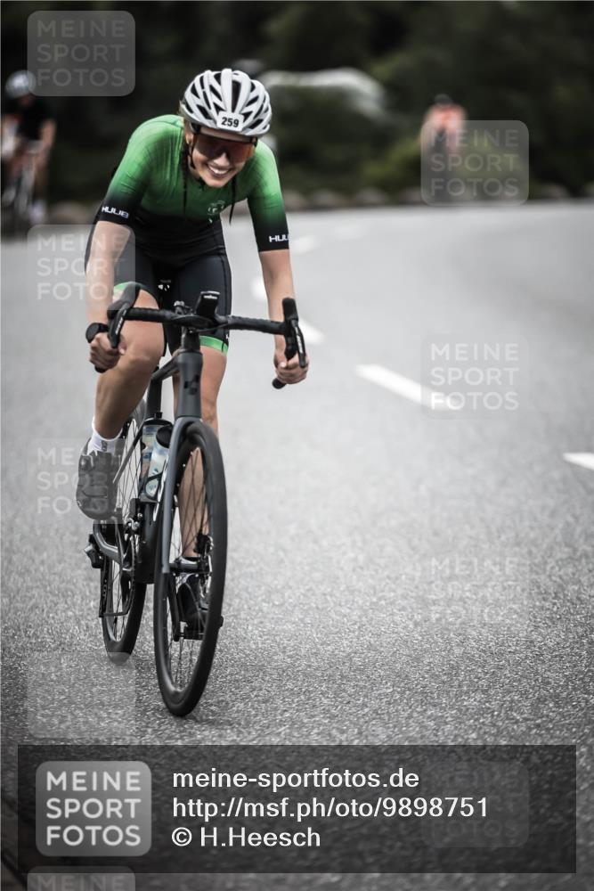 21.06.2026 - 29. Vierlanden-Triathlon H.Heesch http://msf.ph/oto/9898751 21.06.2026 10:05:46 Radfahren 133, 159, 252, 259, 317, 363 meine-sportfotos.de