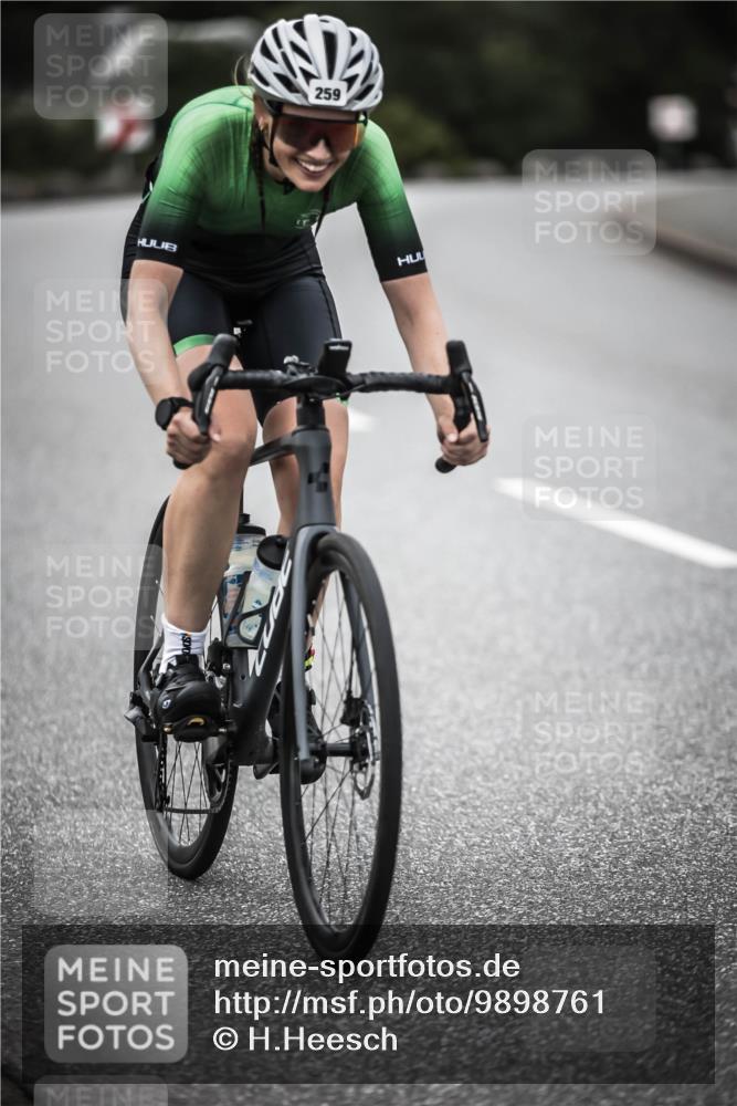 21.06.2026 - 29. Vierlanden-Triathlon H.Heesch http://msf.ph/oto/9898761 21.06.2026 10:05:46 Radfahren 133, 159, 252, 259, 317, 363 meine-sportfotos.de