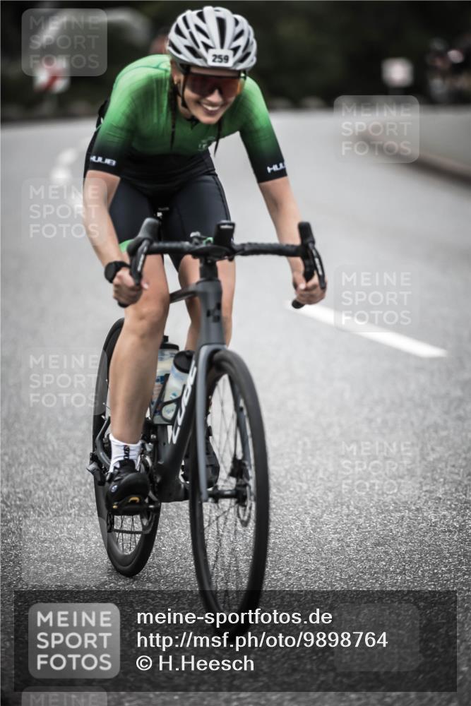 21.06.2026 - 29. Vierlanden-Triathlon H.Heesch http://msf.ph/oto/9898764 21.06.2026 10:05:46 Radfahren 133, 159, 252, 259, 317, 363 meine-sportfotos.de