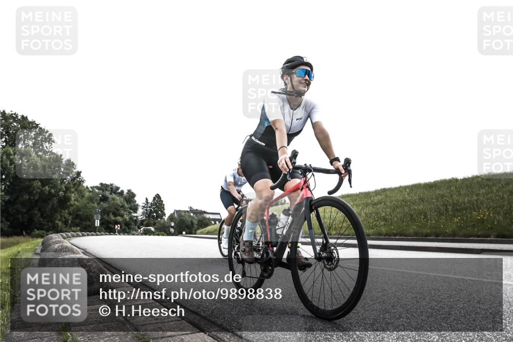 21.06.2026 - 29. Vierlanden-Triathlon H.Heesch http://msf.ph/oto/9898838 21.06.2026 10:47:45 Radfahren 38, 252, 393, 411 meine-sportfotos.de