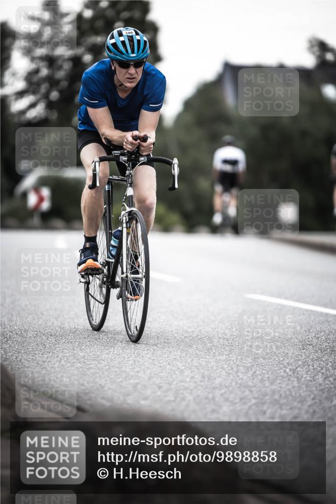 21.06.2026 - 29. Vierlanden-Triathlon H.Heesch http://msf.ph/oto/9898858 21.06.2026 10:06:00 Radfahren 346 meine-sportfotos.de