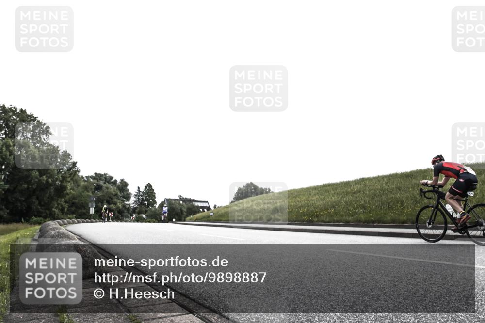 21.06.2026 - 29. Vierlanden-Triathlon H.Heesch http://msf.ph/oto/9898887 21.06.2026 10:48:51 Radfahren 49, 179 meine-sportfotos.de