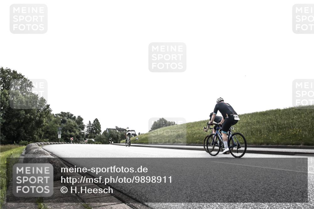 21.06.2026 - 29. Vierlanden-Triathlon H.Heesch http://msf.ph/oto/9898911 21.06.2026 10:49:11 Radfahren  meine-sportfotos.de