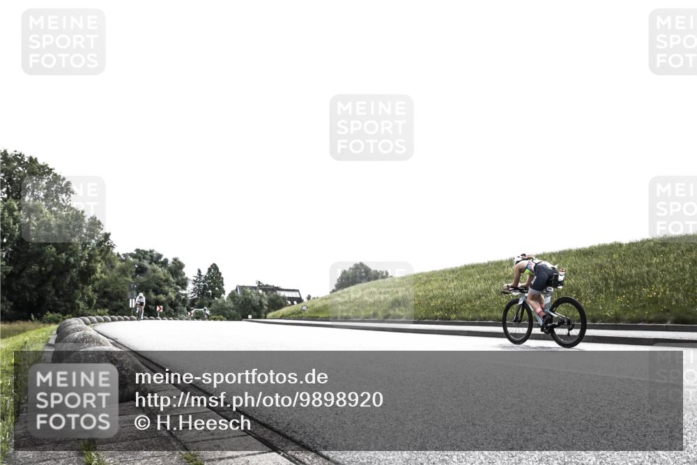 21.06.2026 - 29. Vierlanden-Triathlon H.Heesch http://msf.ph/oto/9898920 21.06.2026 10:49:42 Radfahren 140, 277, 1356 meine-sportfotos.de
