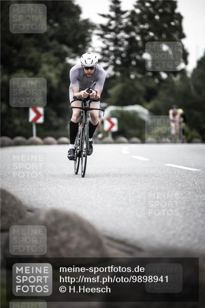 21.06.2026 - 29. Vierlanden-Triathlon H.Heesch http://msf.ph/oto/9898941 21.06.2026 10:06:23 Radfahren 109, 147, 165, 360, 381 meine-sportfotos.de