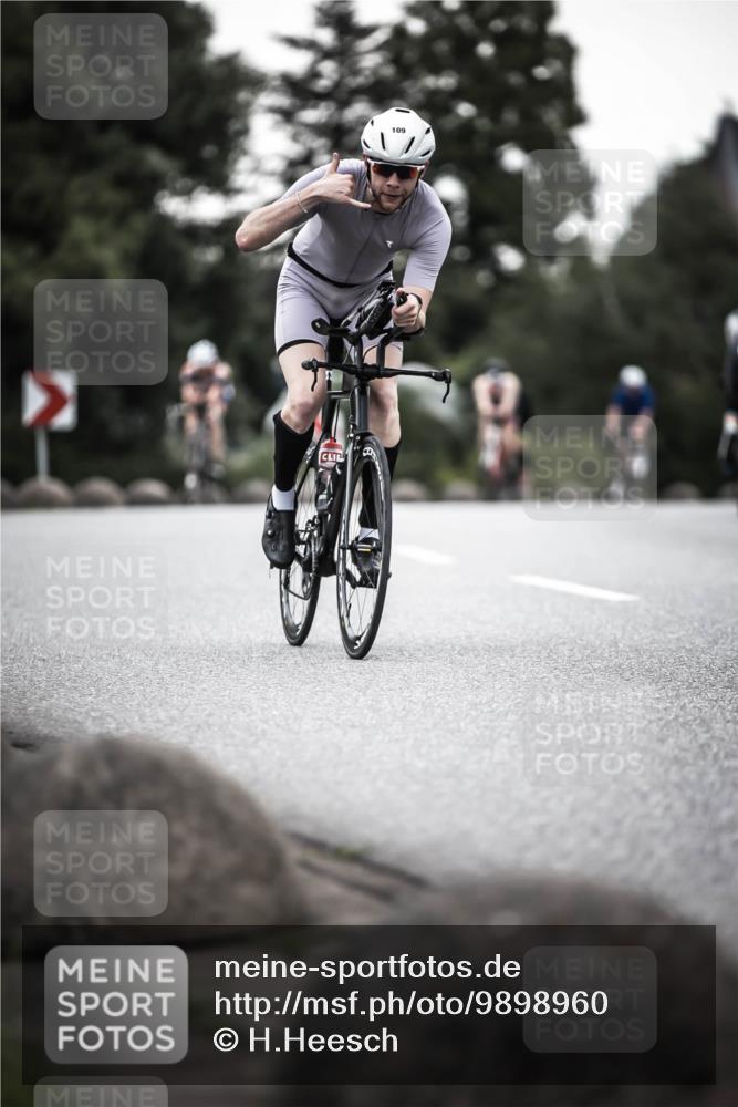 21.06.2026 - 29. Vierlanden-Triathlon H.Heesch http://msf.ph/oto/9898960 21.06.2026 10:06:23 Radfahren 109, 147, 165, 360, 381 meine-sportfotos.de