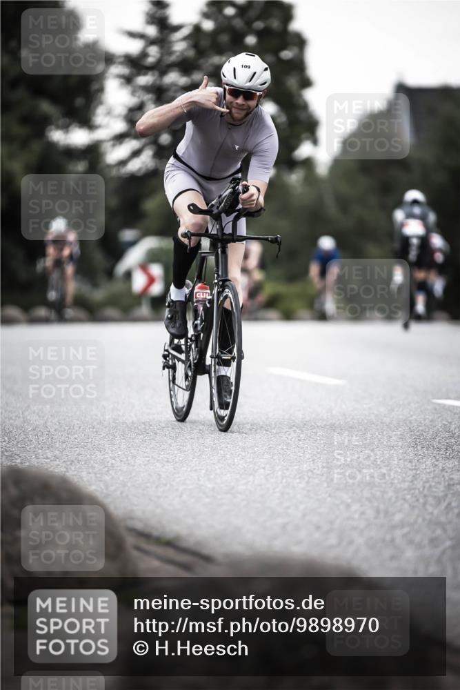 21.06.2026 - 29. Vierlanden-Triathlon H.Heesch http://msf.ph/oto/9898970 21.06.2026 10:06:23 Radfahren 109, 147, 165, 360, 381 meine-sportfotos.de