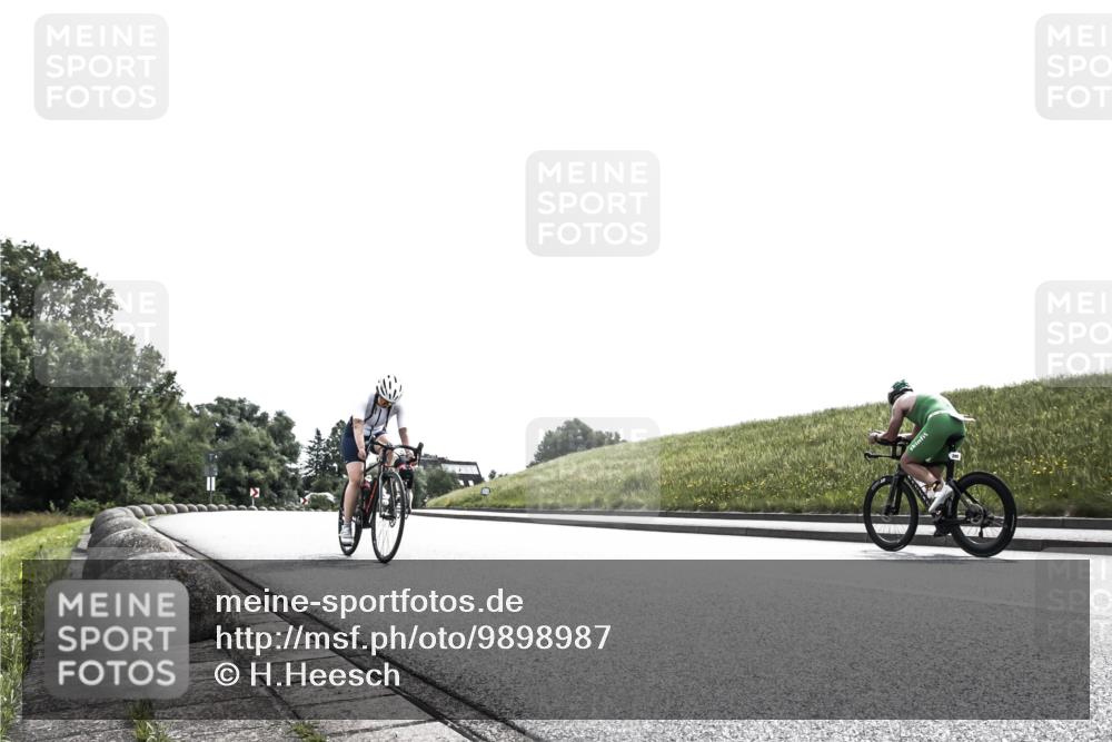 21.06.2026 - 29. Vierlanden-Triathlon H.Heesch http://msf.ph/oto/9898987 21.06.2026 10:51:11 Radfahren 269, 438, 549 meine-sportfotos.de