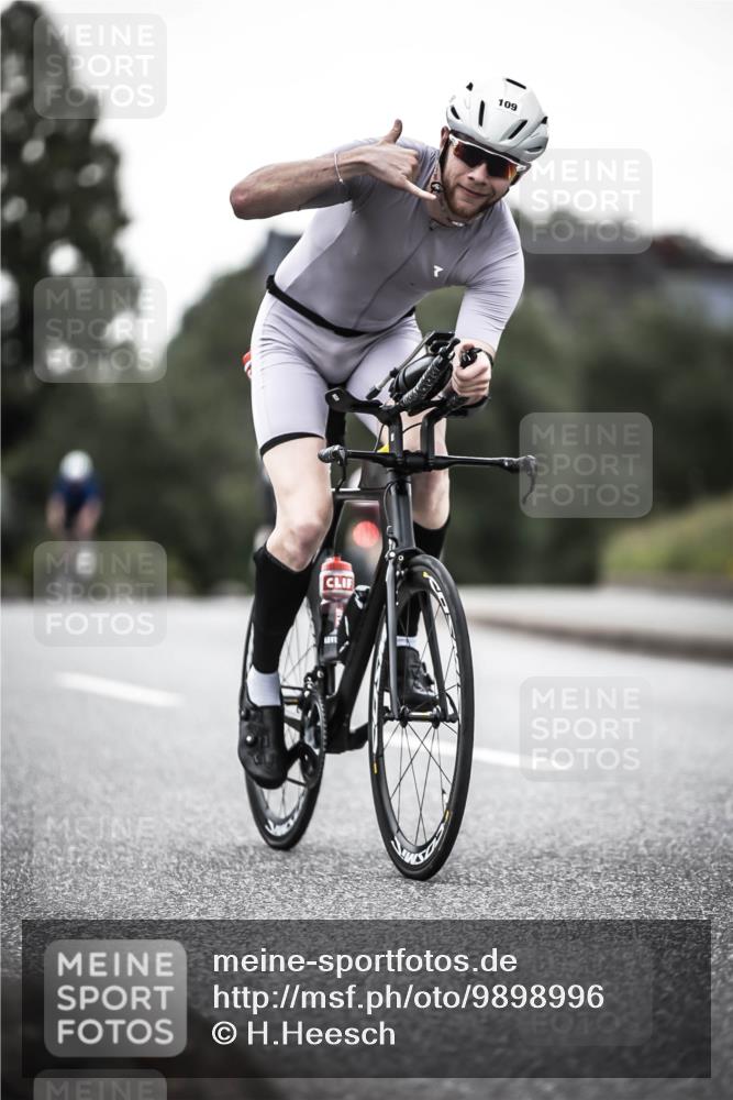 21.06.2026 - 29. Vierlanden-Triathlon H.Heesch http://msf.ph/oto/9898996 21.06.2026 10:06:24 Radfahren 109, 147, 165, 360, 381 meine-sportfotos.de